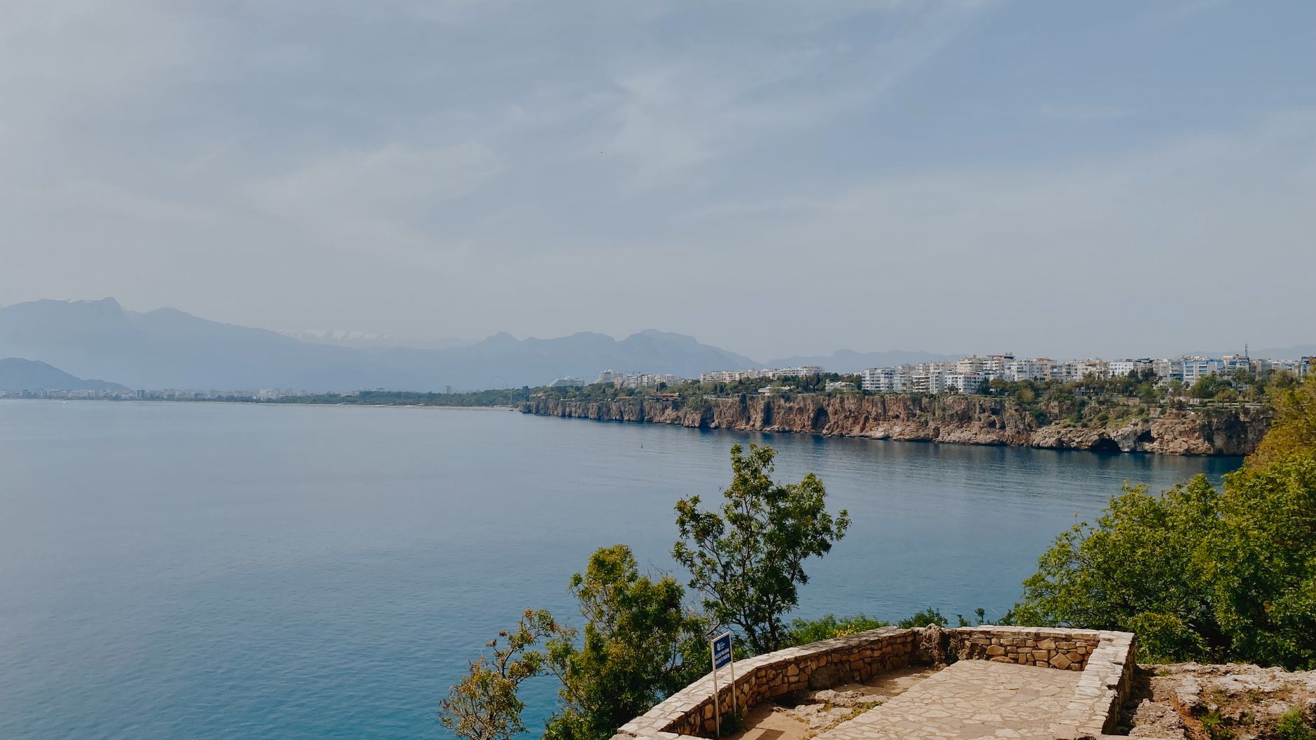 How Do You Choose the Best Antalya Airport Transfer for Families?